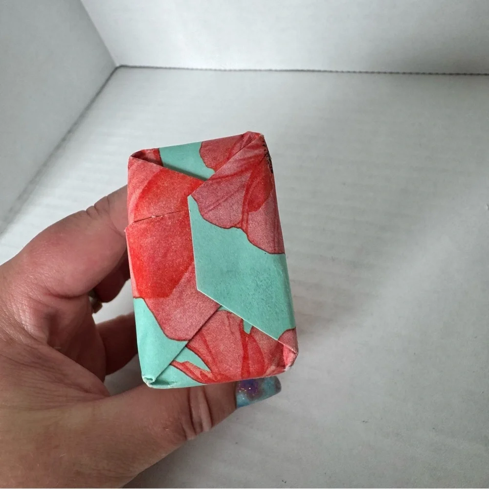 New Bath & Body Works Poppy Shea Butter Cleansing Bar 5oz Soap Discontinued Pear - Picture 4 of 5